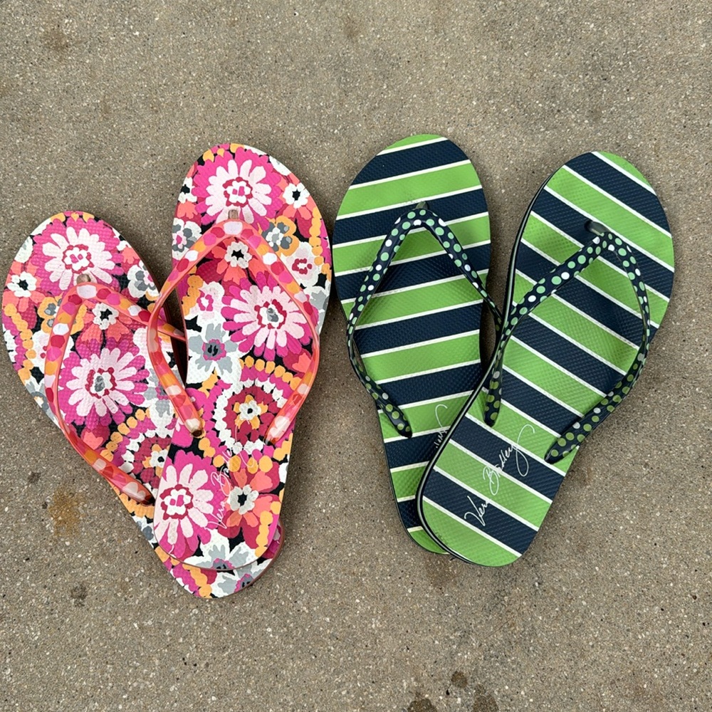Vera Bradley flip flops
